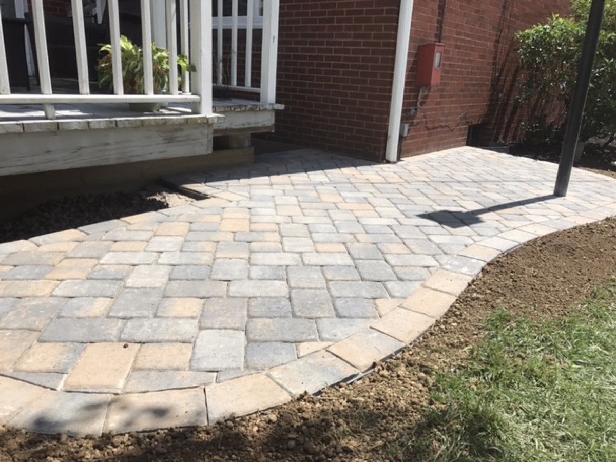 Paver patio and sidewalk in Indiana, PA